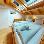 Bergblick Apartman *